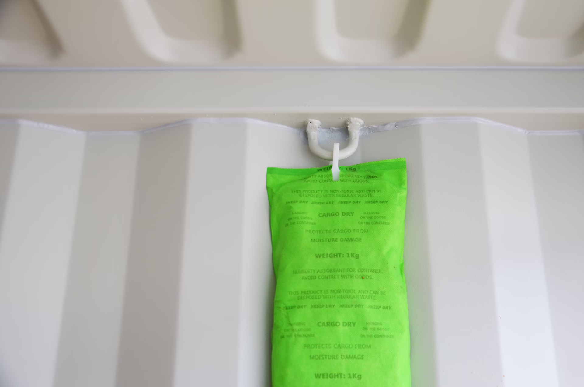 Condensation dans les containers, conteneur bien isolé, dessicant pour container, sachet anti-humidité.